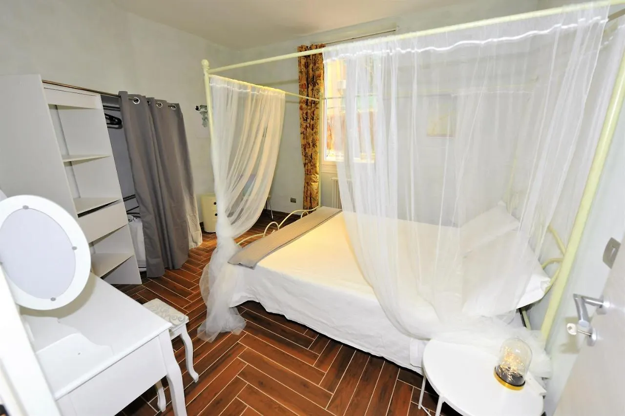 Le Mura Del Principe Apartment Genoa 0*,  Italy